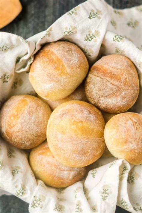 The Best-Ever Crusty Sourdough Rolls (Easy Recipe!) | Recipe | Sourdough rolls, Sourdough ...