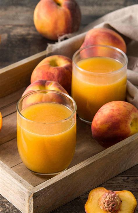 Fresh Peach Juice Recipe {How to Juice Peaches}