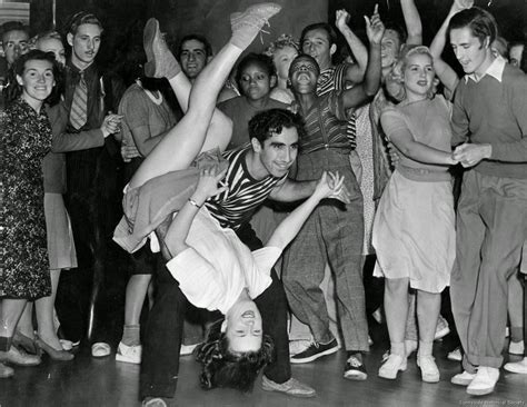 Swing dancing in the 1940s : r/OldSchoolCool