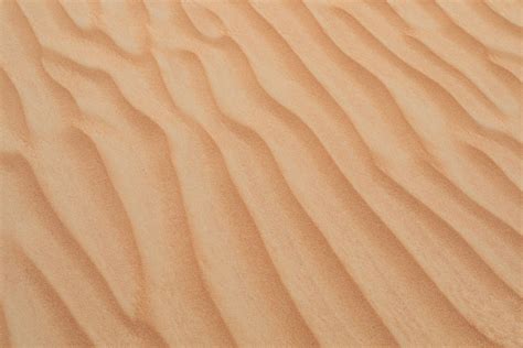 wavy-patterns-on-the-desert-sand-1527934 – The Circular