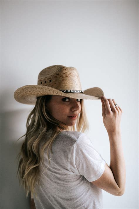 GIGI PIP Austin Natural Straw Cowboy Hat | Cowboy hats women, Straw cowboy hat, Cowboy hat styles