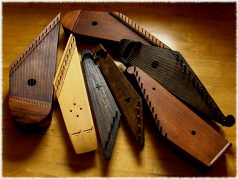 Playing and building the kantele – Elävä perintö -wiki