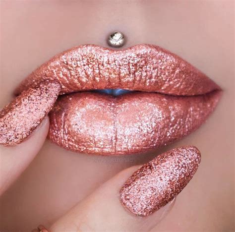 The 11 best rose gold lipsticks in the world | CafeMom.com