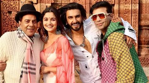 Rocky Aur Rani Ki Prem Kahani: First Look Of Ranveer Singh And Alia ...