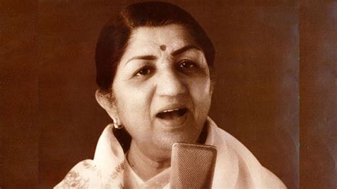 Lata Mangeshkar Wallpapers - Top Free Lata Mangeshkar Backgrounds - WallpaperAccess