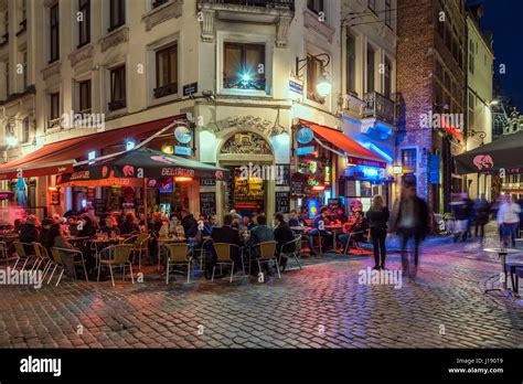 Brussels nightlife hi-res stock photography and images - Alamy