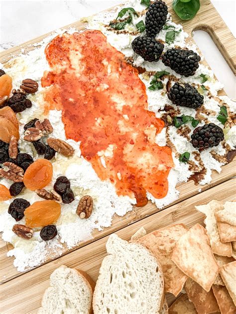 How to make the best goat cheese board - Our Tiny Nest