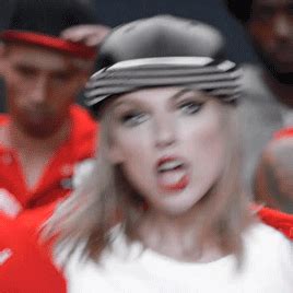 1989 taylor swift s shake it off GIF - Find on GIFER