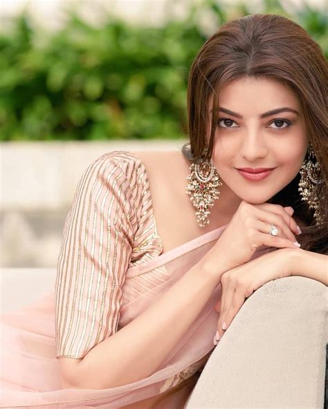 Kajal Aggarwal FC🌼 · on Instagram: “- she’s so smooth ♡🍃 (@kajalaggarwalofficial )” Beautiful ...