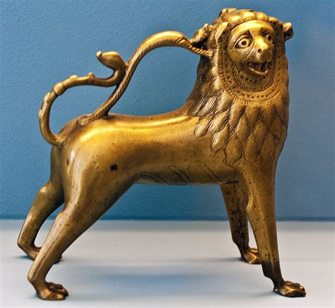 Aquamanile, Lion sculpture, Lions