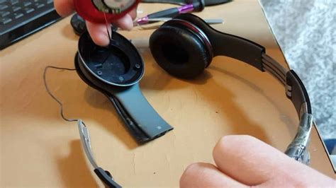 How to Fix Bluetooth Headphones When Only One Side Works [Working] – GeekyFlow