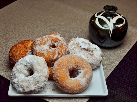 Cup a Dee Cakes Blog: Make Your Own Top Pot Doughnuts