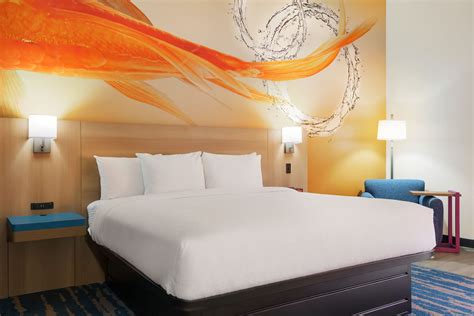 La Quinta Inn & Suites by Wyndham San Antonio Seaworld/LAFB | San ...