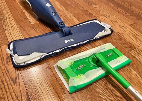 Traditional Mops vs. Swiffers (10 Differences) - Prudent Reviews