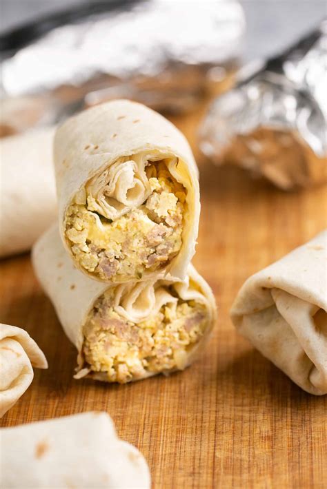 Healthy Breakfast Burritos (Easy Meal Prep) | Lauren Fit Foodie