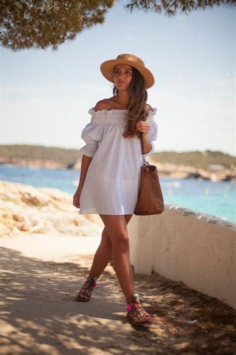 Choisir la meilleure robe de plage! | Beach outfit women, Cute beach ...