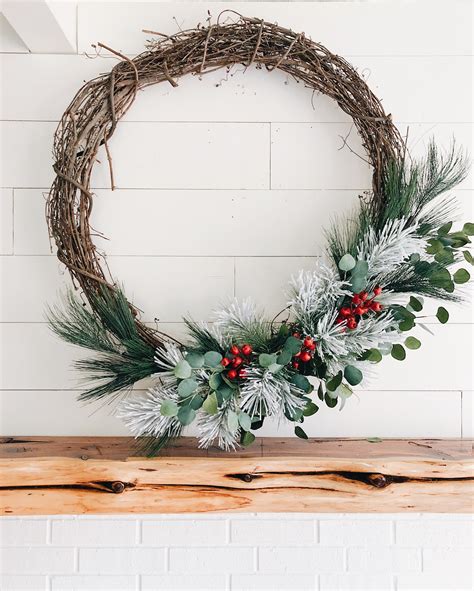 Simple and Quick Farmhouse Christmas Wreath DIY Tutorial - Cotton Stem