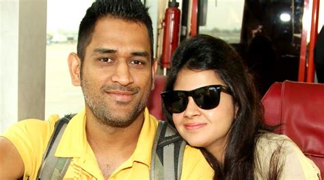 Cricket News | MS Dhoni's In-Laws! Sakshi Rawat Shares Her Mom and Dad ...