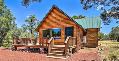 See This Gorgeous Lakeside Cabin In Arizona