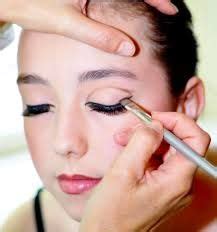 APPLY EYELINERS FOR BEGINNERS #makeup #women #foundation #makeuptips # ...