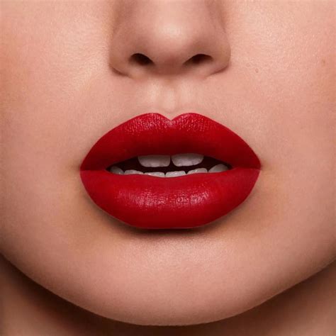 How to apply Metallic red lipstick