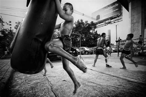 Muay Thai Rules - Round Length & Requirements | YOKKAO