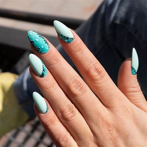 38+ Turquoise & Teal Nails For A Refreshing Manicure