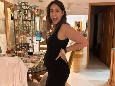 Ileana D'Cruz makes 'bump' debut on Instagram, see pictures