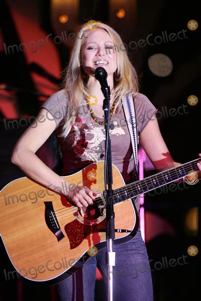 Photos and Pictures - Jewel performing live in concert. The Grove, Los ...