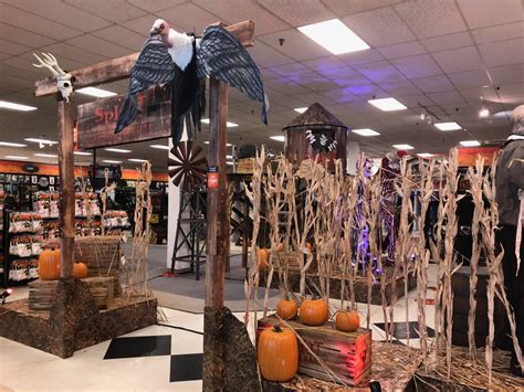 New at Empire: Halloween takes over Younkers; other stores move – SiouxFalls.Business