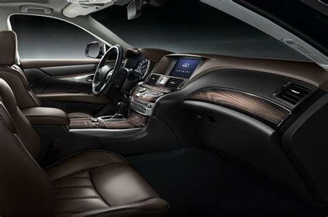 2016 Infiniti Q70 Interior