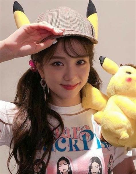 Pikachu Jisoo! | Blackpink, Blackpink jisoo, Aesthetic people