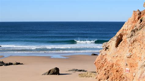 Surfing in Sagres – Algarve. Discover the Sagres Surf Guide.