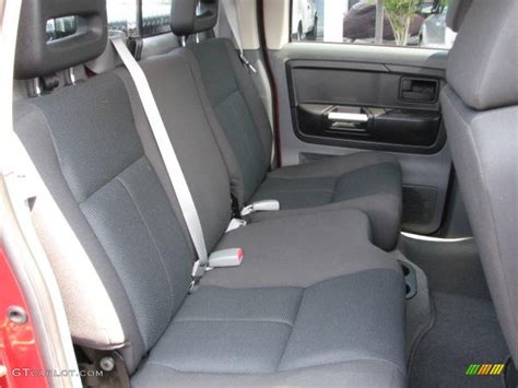 2006 Mitsubishi Raider LS Double Cab Interior Color Photos | GTCarLot.com