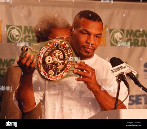 Wbc belt mike tyson hi-res stock photography and images - Alamy