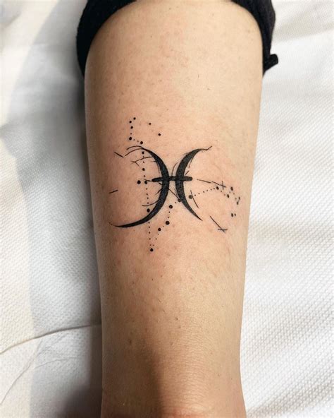 cool 23 Pisces Tattoos for Zodiac Enthusiasts in 2021 Zodiac Tattoos ...