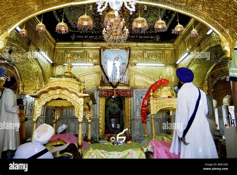 Nanded gurudwara hi-res stock photography and images - Alamy