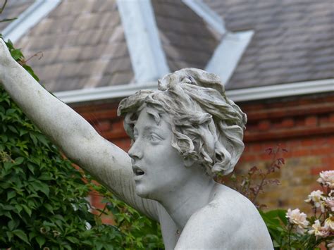 York House Gardens Statues, Twickenham | The larger than lif… | Flickr