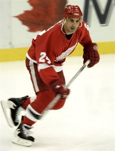 Former Red Wings defenseman Chris Chelios took an unconventional path ...