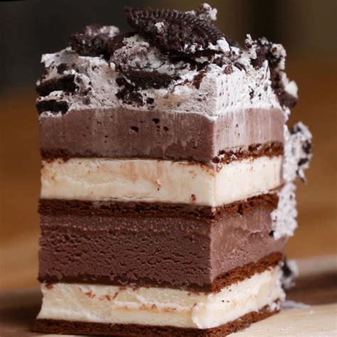 Easy Ice Cream Cake Recipe Using Ice Cream Sandwiches - Cake Walls