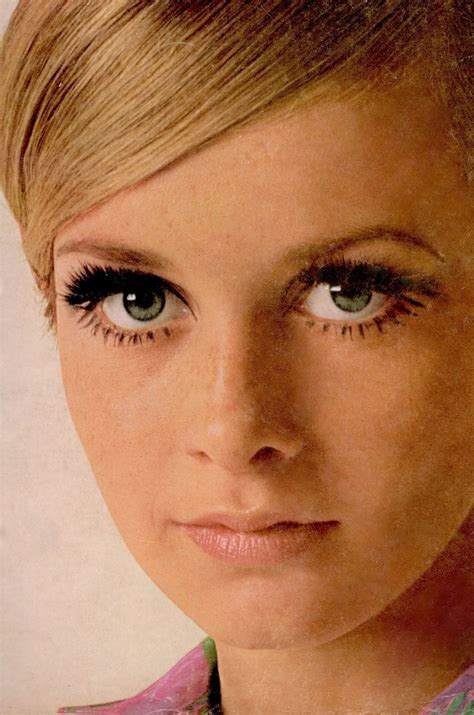 TWIGGY WHO? article Cover Photo (detail) by OTTO STORCH from vintage McCALL'S July 1967 ...