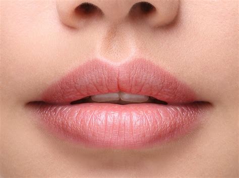 7 Natural Ways to the Best Lip Balm Ever, No Petroleum - Organic Authority