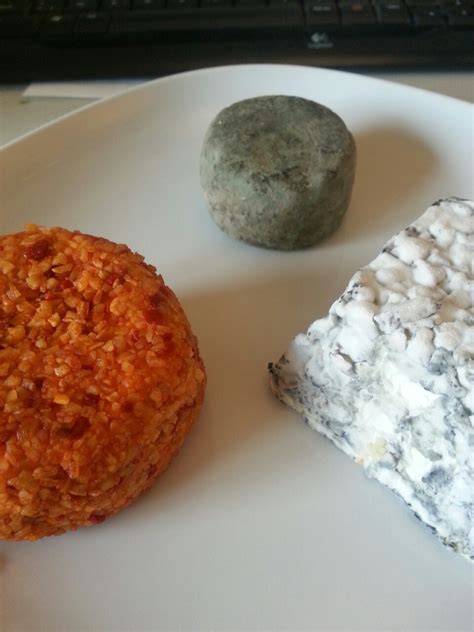 Trio of goat cheeses by ecological goat farmer “De... - Be Cheese