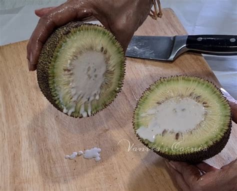 How to cut raw jackfruit | How to cut Kathal - Vanita's Corner