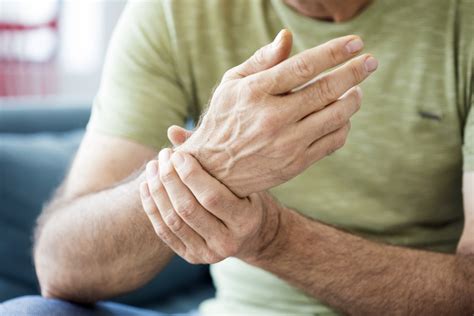 Knuckle Pain: Understanding, Preventing, and Managing Joint Discomfort - Healthopedia UK