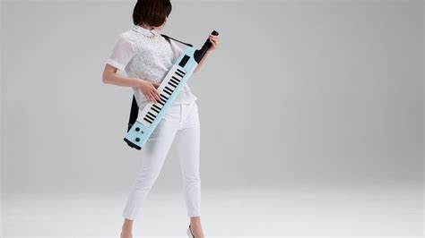 Yamaha's VKB-100 Keytar Lets You Make Music Like Japanese Vocaloid Hatsune Miku – Telekom ...