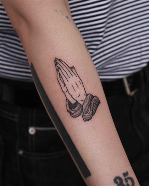 Discover 63+ praying hands tattoo on shoulder latest - in.cdgdbentre