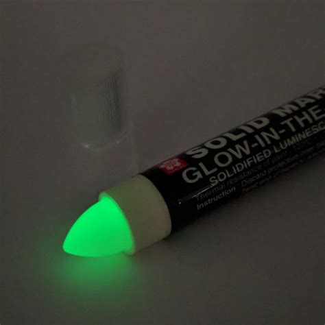 Sakura Solid Marker - Glow in the dark- – FADEBOMB