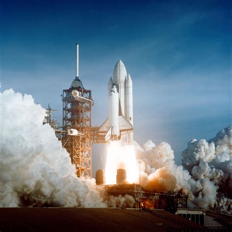 File:Space Shuttle Columbia launching.jpg - Wikipedia