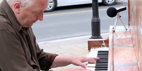 This Man's Impassioned Cover Of 'Say Something' On A Street Piano Will ...